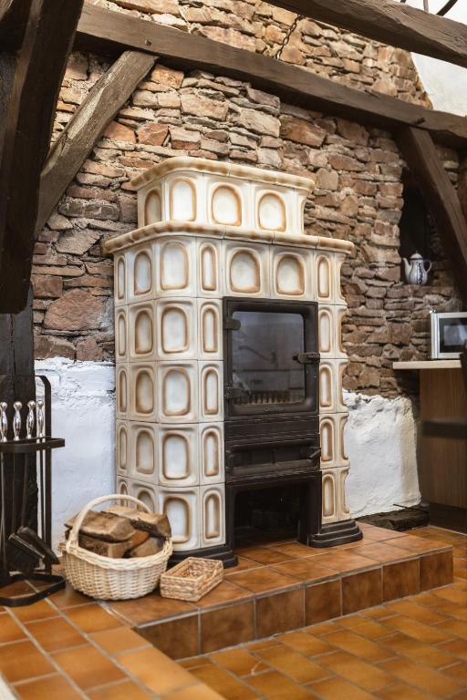 Zur Alten Weinkelter - Bezauberndes Fachwerkhaus Aus Der Spaetgotik Von 1451 - Top Lage Fuer Aktivitaeten - Fahrradkeller Ellenz-Poltersdorf Eksteriør billede
